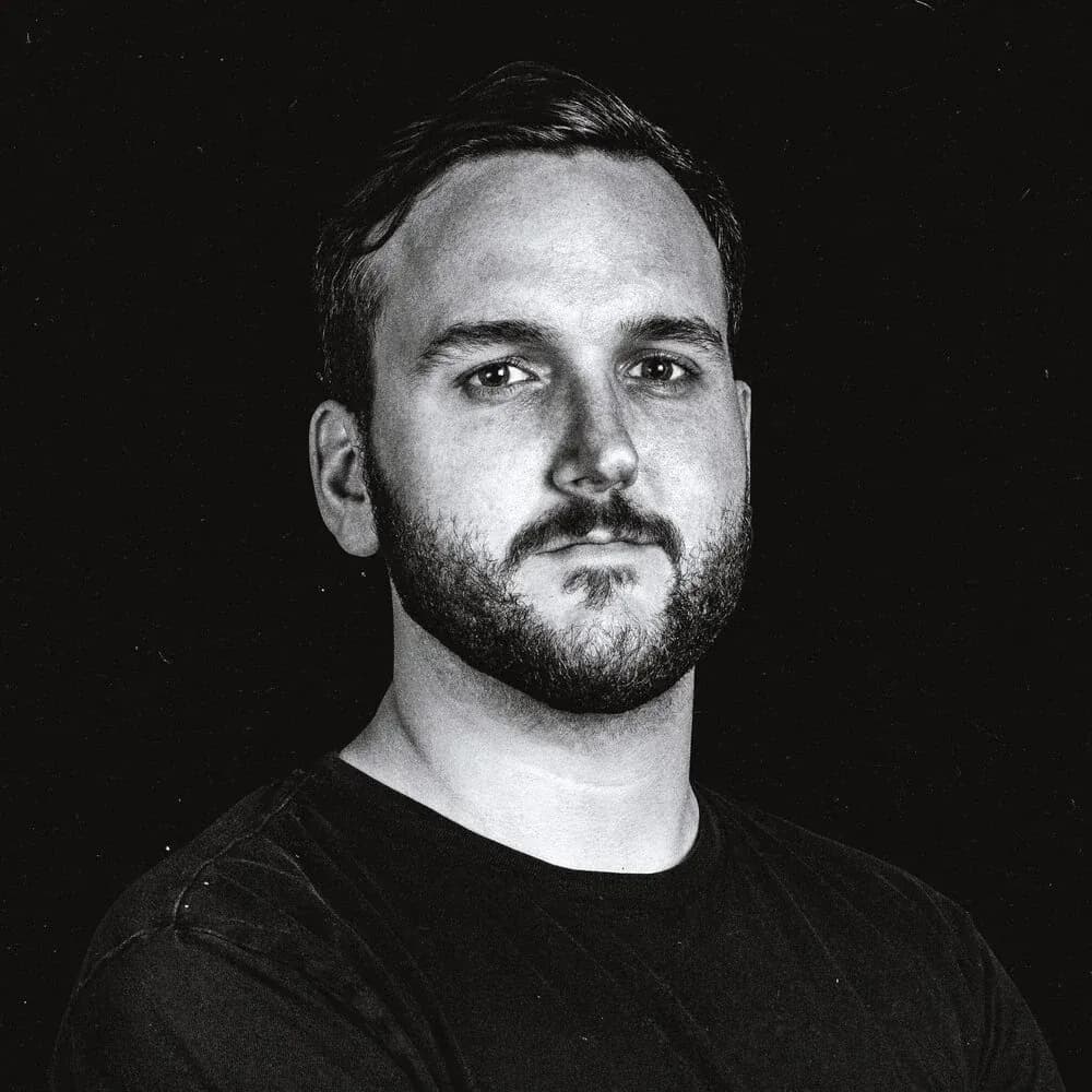 Portrait of Jon Heavens — graphic designer based in Devon, UK